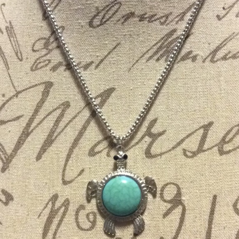 ⭐️Discount Shipping⭐️ Turtle Shape Gem Chain - Picture 2 of 5